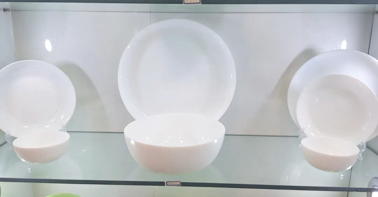 سرویس ۲۶پارچه سفید درجه یک گلدن اوپال